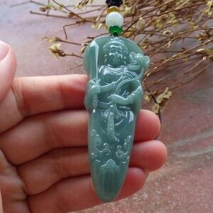 Elegant jadeite Jade Green Pendant Necklace kwanyin guanyin sword